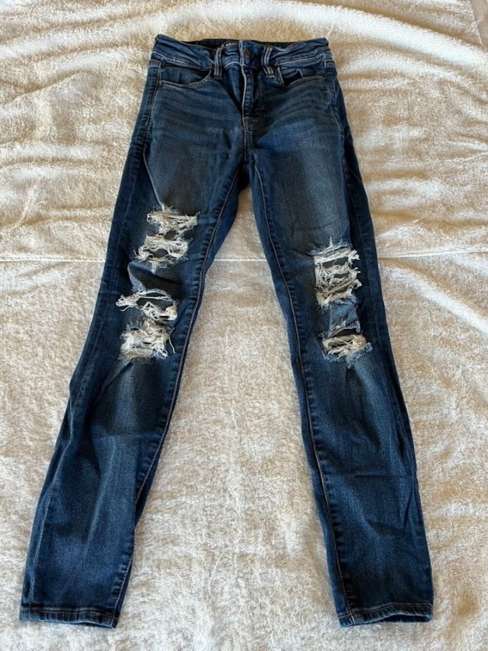 American Eagle High Rise Distressed Jegging, Size 4 Short